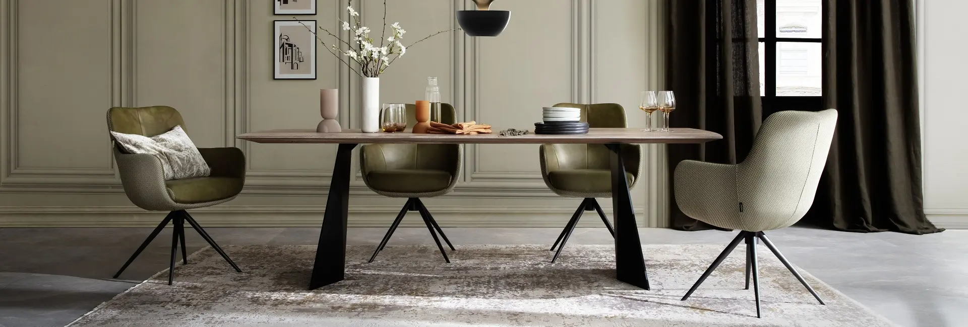 Wohnmöbel, Wohnzimmer, Vitrine